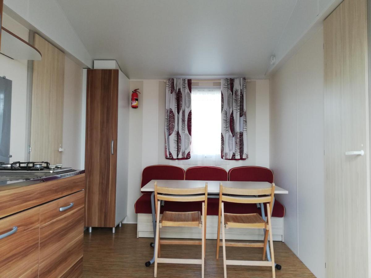 Camping Le Brochet Peronne  Bagian luar foto