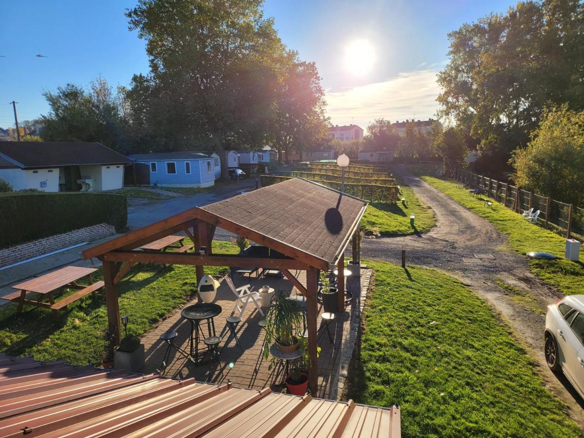 Camping Le Brochet Peronne  Bagian luar foto