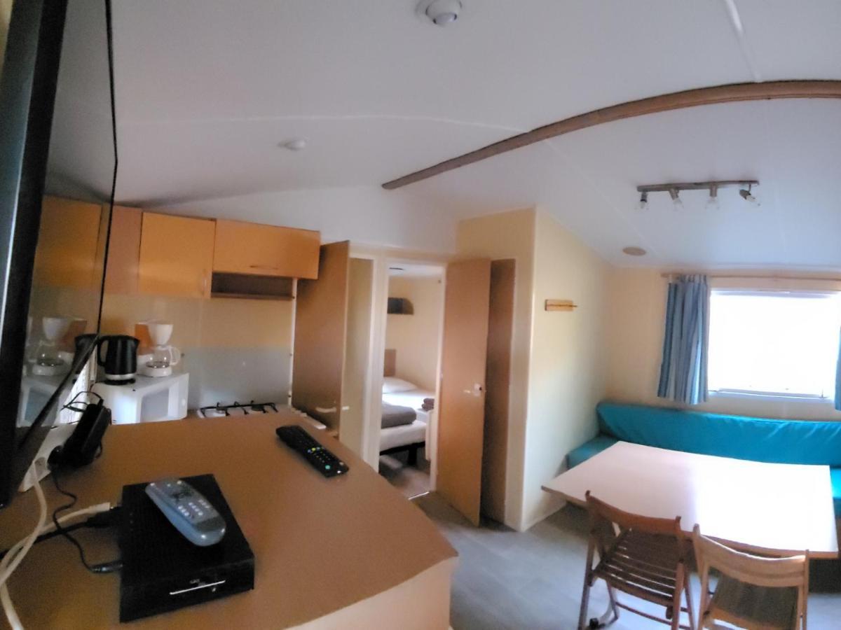 Camping Le Brochet Peronne  Bagian luar foto